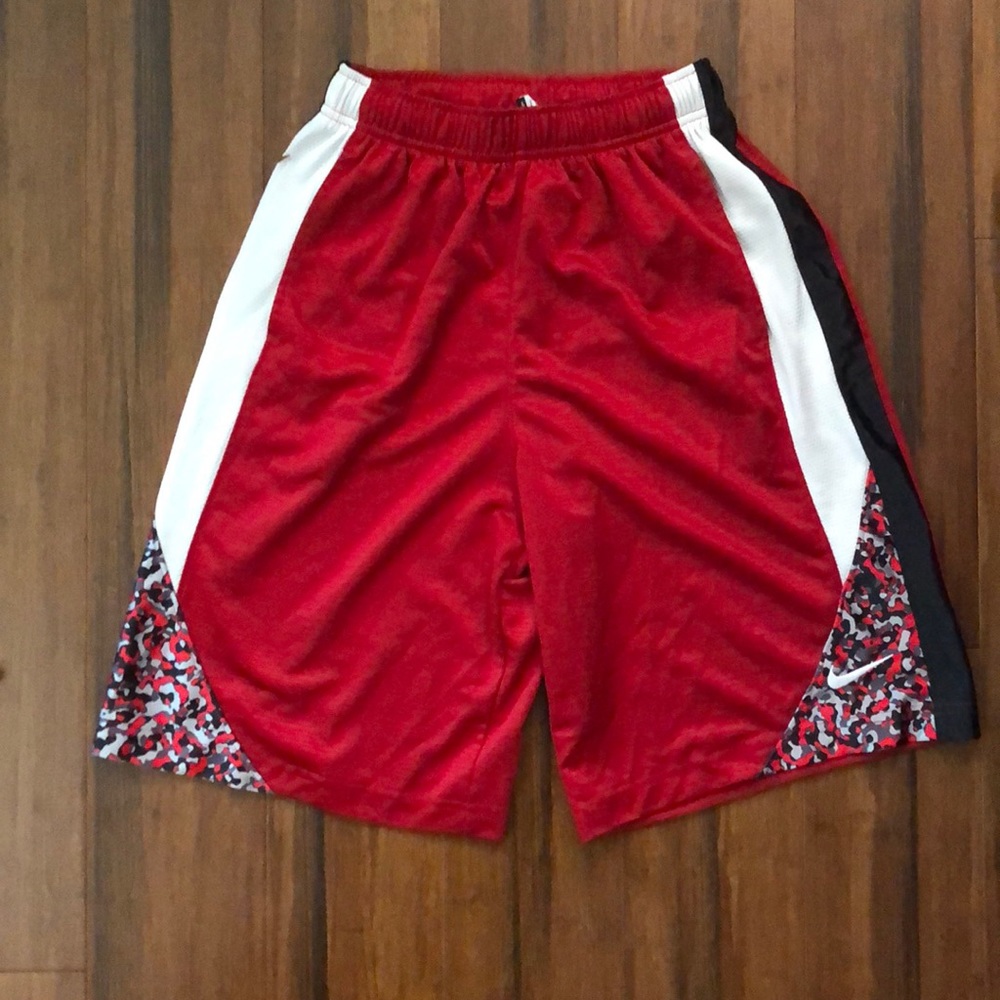 BOYS LARGE (L) / MENS SMALL (S) RED NIKE BASKETBALL SHORTS